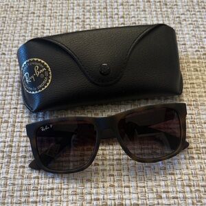 Ray-Ban Polarized Justin Sunglasses with Case